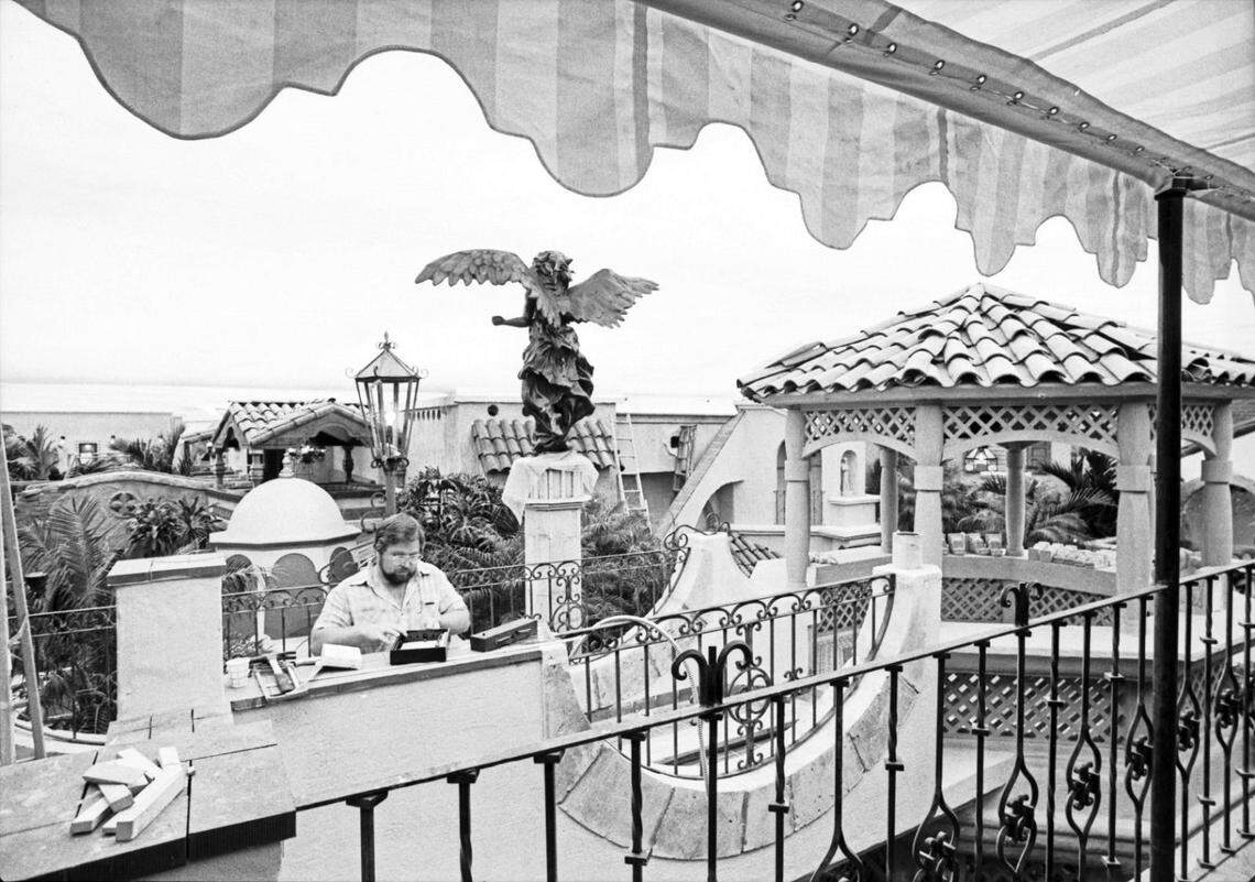 May 21, 1982: The exterior of Casa Bonita, a multi-level Mexican-style buffet restaurant before its opening at 4786 Hulen Park Drive, near I-20 behind Hulen Mall, in Fort Worth. The restaurant’s courtyard and garden area are visible here as seen from the second story of the building. (The location today is near a Rooms To Go outlet.)