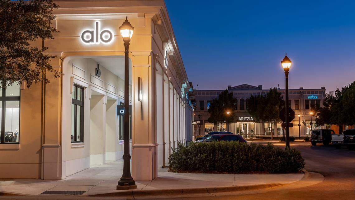Running shoe company to open its first Tarrant Co. store in Southlake Town Square
