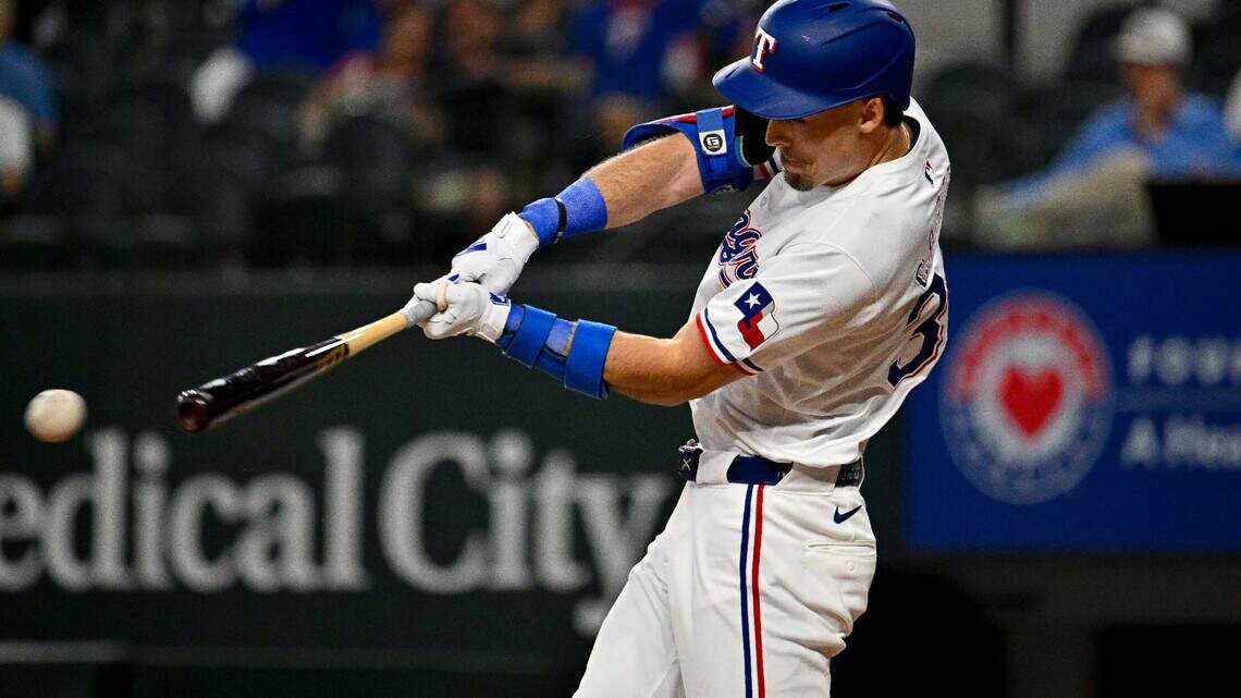 Texas Rangers outfielder Evan Carter to start season in minor leagues