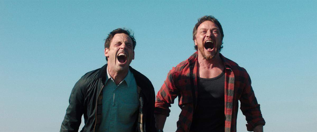 L to R: Ben Dalton (Scoot McNairy) and Paddy (James McAvoy) in “Speak No Evil”, directed by James Watkins.