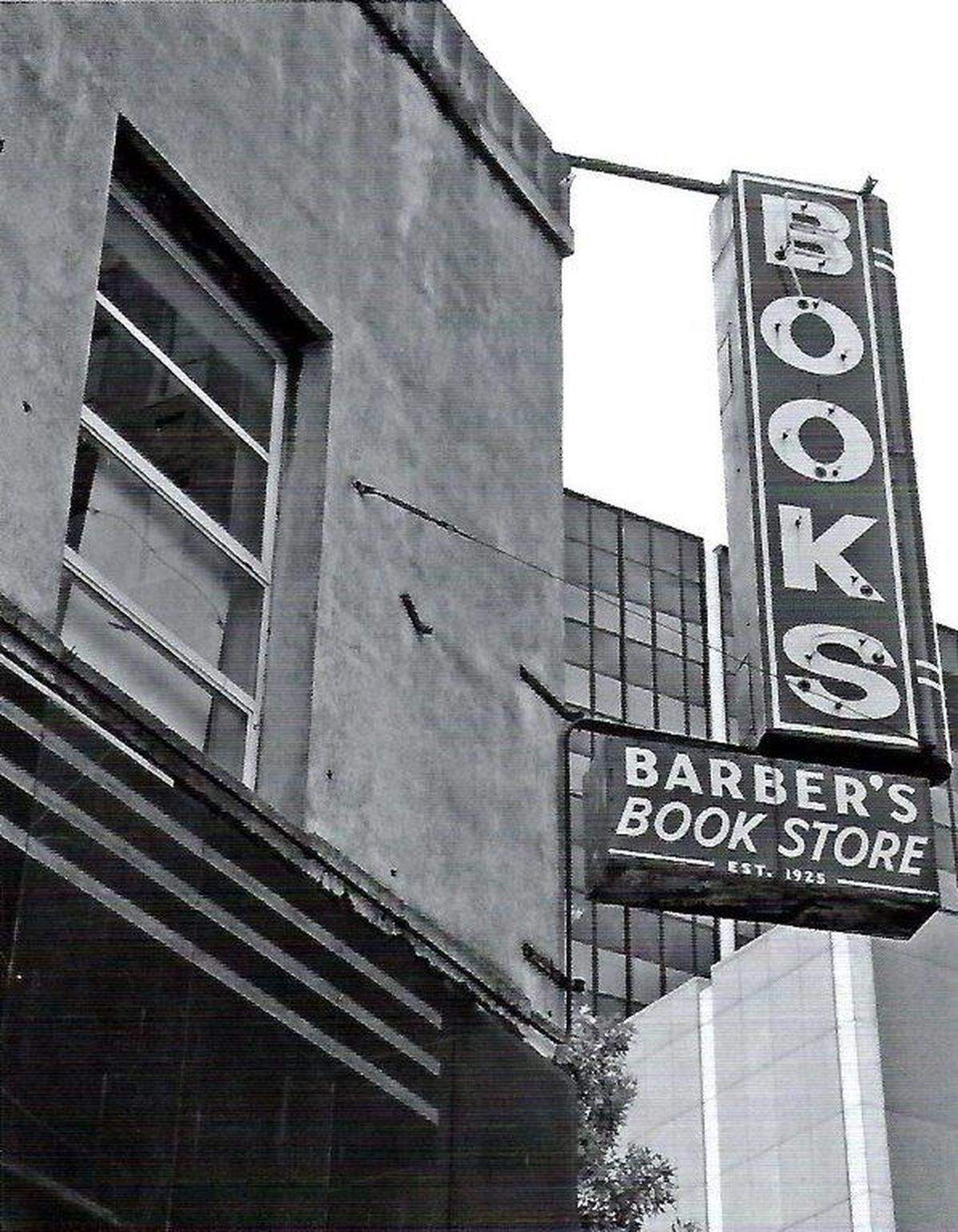 The Barber’s Book Store sign at its location in downtown Fort Worth from 1960 to 1997.