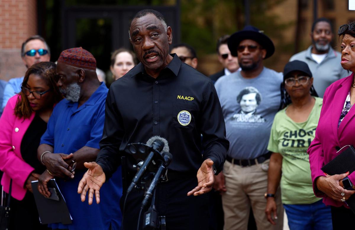 Kennedy Jones, president of the Arlington branch of the NAACP, speaks during a press conference on Thursday, April 18, 2024, concerning Tarrant County Judge Tim O’Hare’s comments to Commissioner Alisa Simmons on Tuesday. Numerous people gathered in front of the Tarrant County Administration building to speak out against O’Hare.