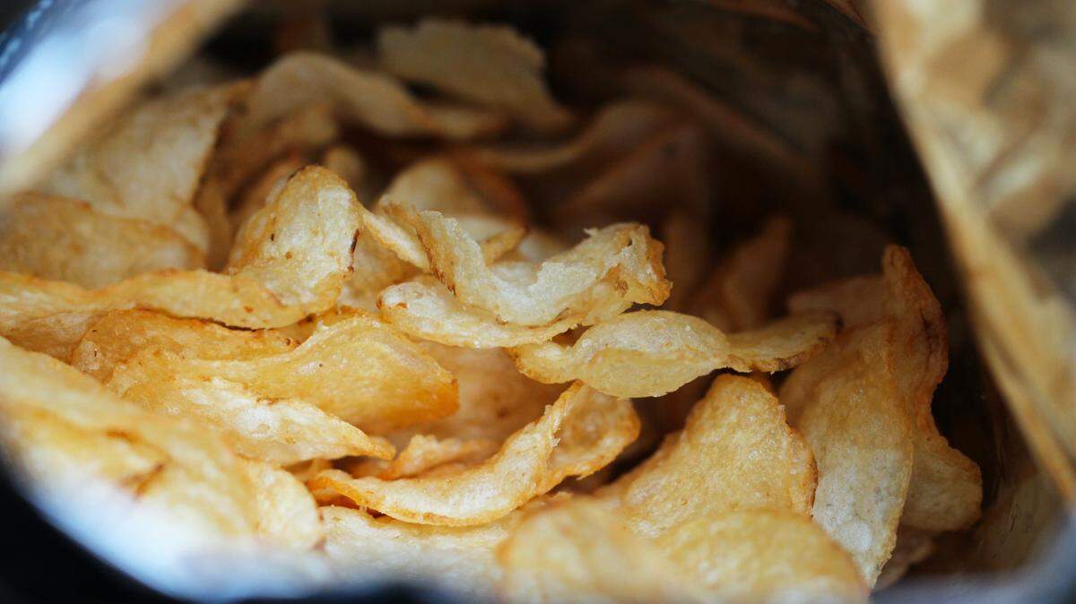 Nearly 1,000 grams of heroin were discovered in potato chip bags — not the one pictured — smuggled across the U.S. border, officials say.