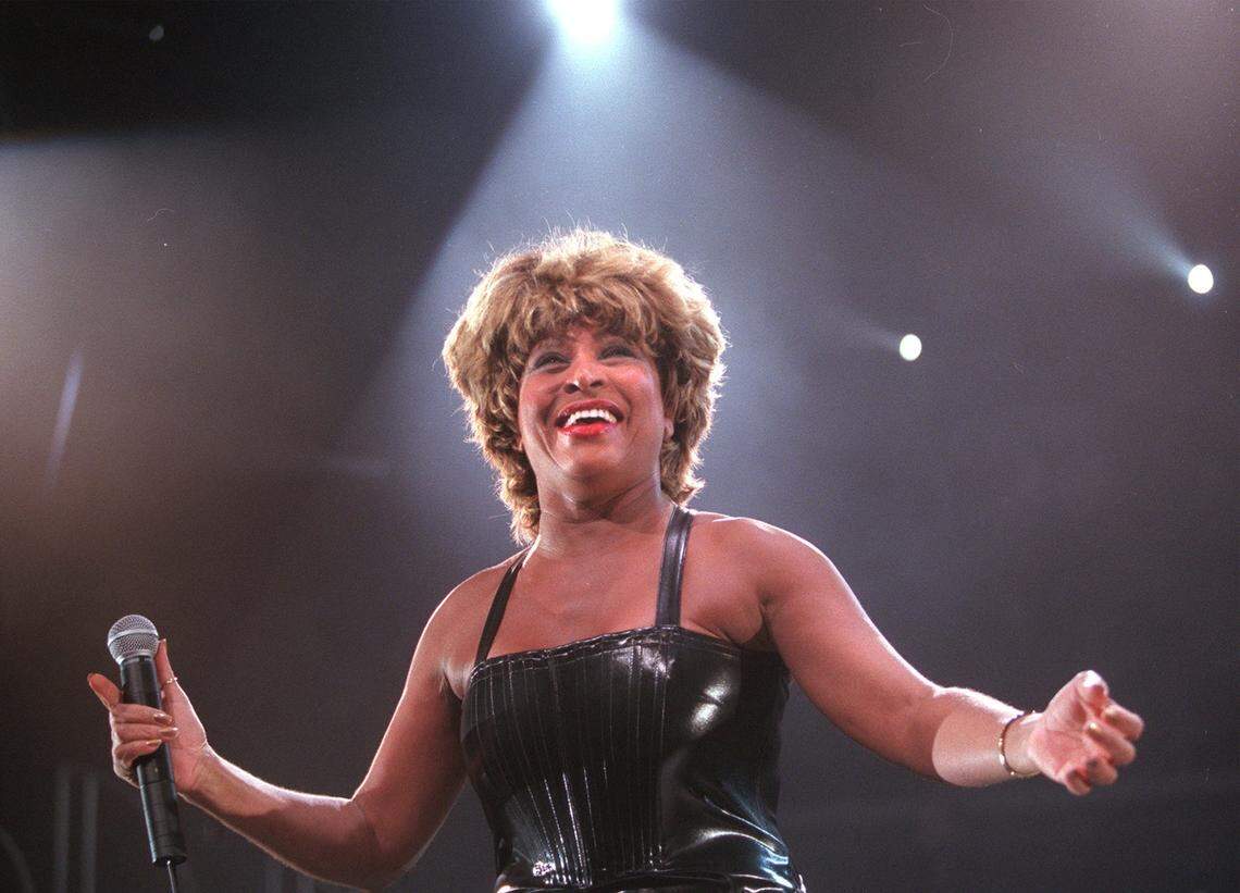 Rock-n-roll diva Tina Turner smiles at her ‘Twenty Four Seven’ world tour show at Reunion Arena in Dallas on Oct. 28, 2000.