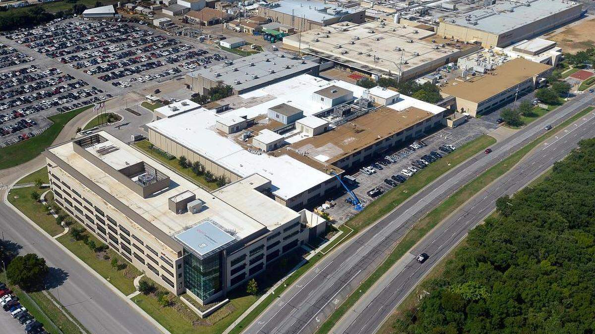 Bell Textron Inc. headquarters in Fort Worth. The FAA and its Canadian counterpart agency have issued emergency directives for operators of Bell helicopter models 212, 204 and 205 to inspect the main rotors for defective pins after a fatal crash in Canada .