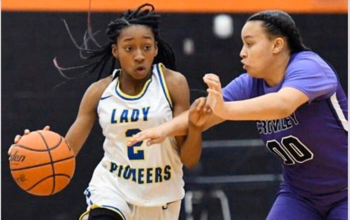 Boswell sophomore guard Nya Robertson