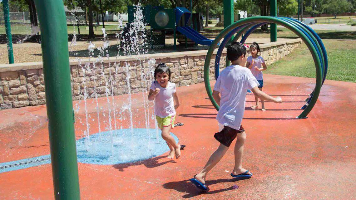 Arlington’s aquatic facilities have been closed after a federal test found that there may be brain-eating amoeba in the water at the California Lane Park splash pad.