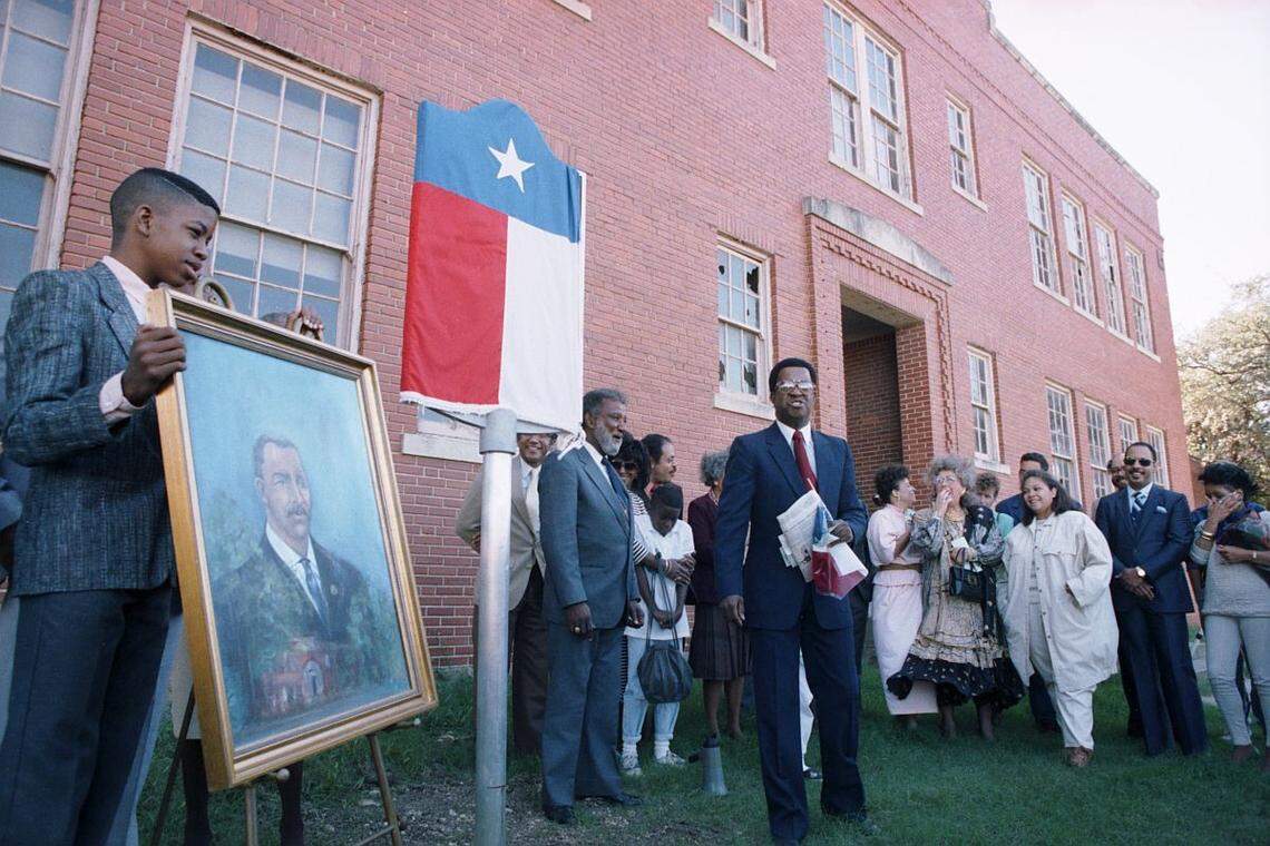 Nov. 5, 1988: A crowd gathers at the abandoned James E. Guinn School at Interstate 35W and East Rosedale Street, at the unveiling of its historical marker. The school, one of the first for Black children in Fort Worth, was named after the son of emancipated slaves from Missouri who came to Fort Worth after the Civil War. It is now an entrepreneurial campus.