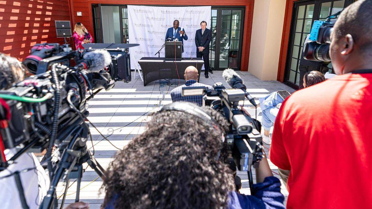 Royce West, left, and Craig Capua of West & Associates, LLP., give a statement on their client Rashee Rice and his car crash investigation at the West & Associates building in Dallas on Thursday, April, 4 2024.
