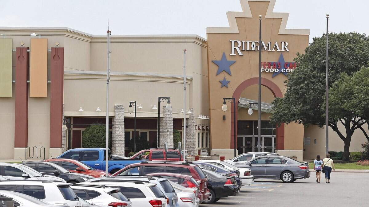 One of the last large retailers at Ridgmar Mall will permanently close
