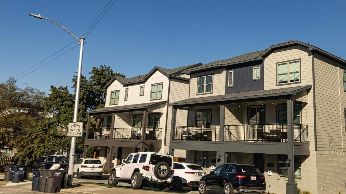 Multi-bedroom houses on Forest Park Boulevard in Fort Worth on Tuesday, Oct. 17, 2023. Duplexes near TCU have sprung up in the wake of zoning rules intending to crack down on ‘Stealth Dorms’ in single family housing.