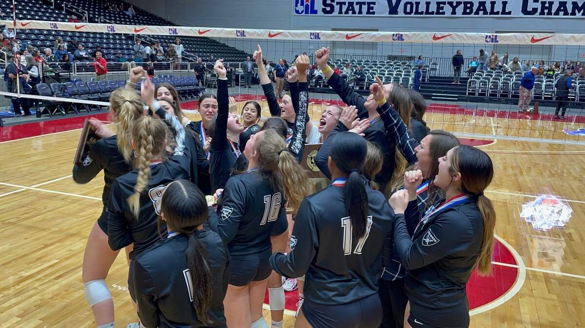 Canyon Randall swept Aubrey to win the 4A state title.