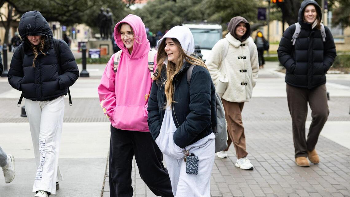 Farmers’ Almanac releases winter weather outlook for Texas. What to expect