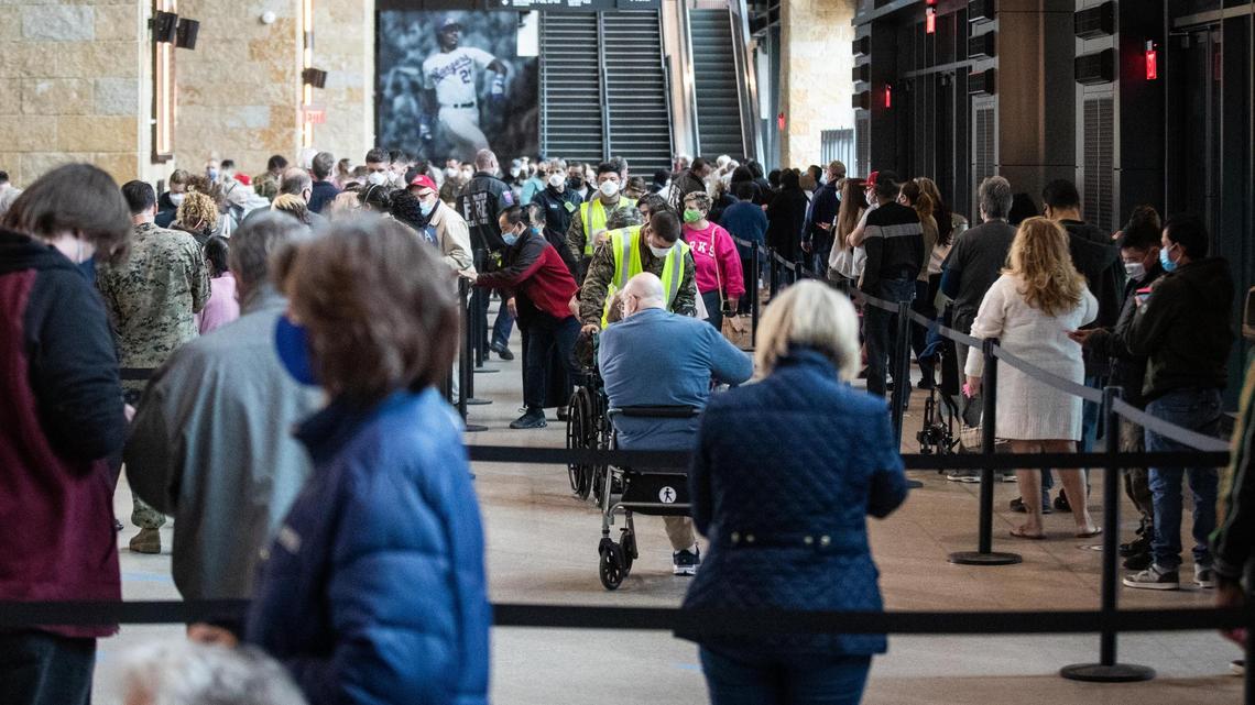 Fully reopening Texas ‘definitely riskier’ now than summer or fall, health experts say