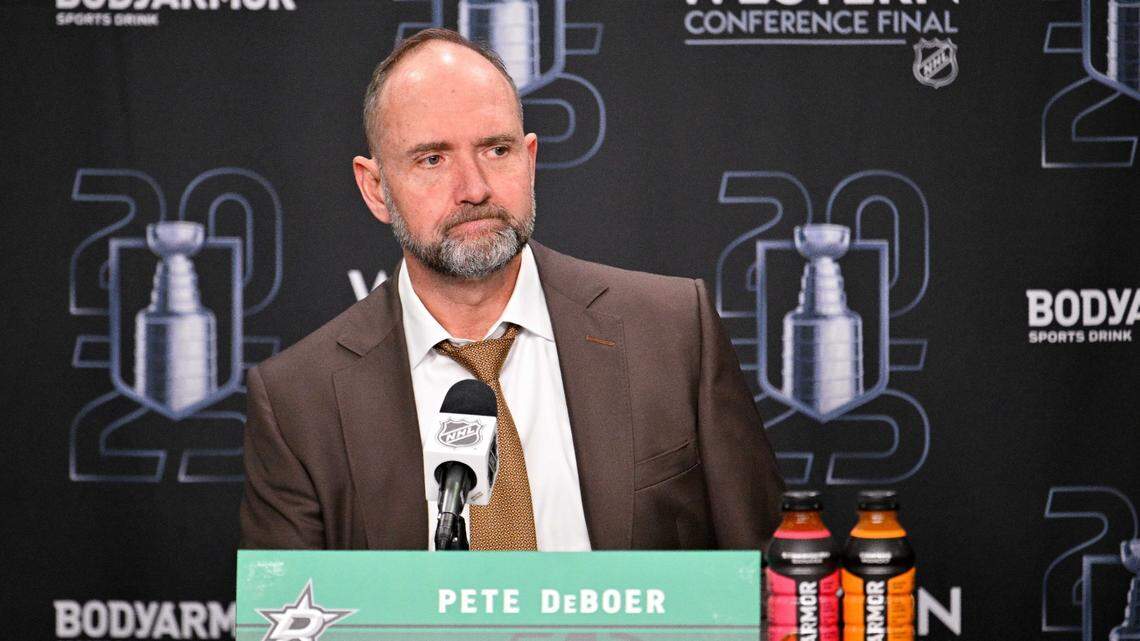 Dallas Stars fans react to the firing of head coach Pete DeBoer