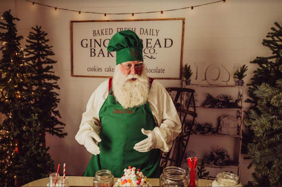 Santa “Pappy” Claus of Bedford, Texas is already busy in early November.