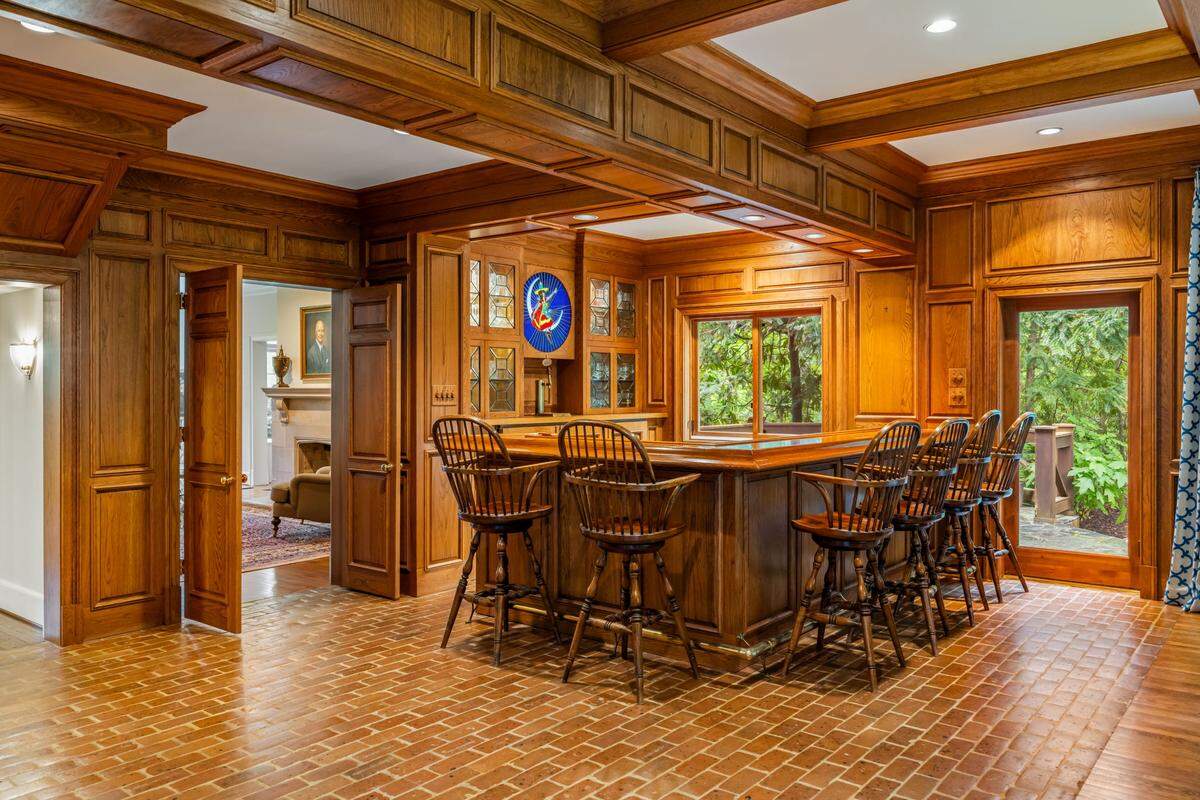 Bar area