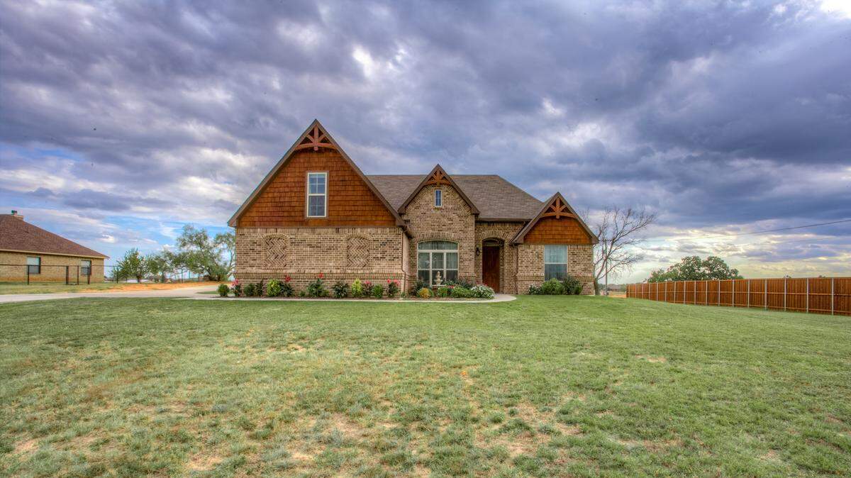 The home at 1013 County Road 4371 is priced $469,000.