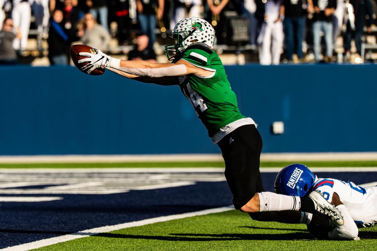 Brady Boyd (14) reaches out for a touchdown during the 6A State Quarterfinal against Duncanville at McKinney ISD Stadium on December 7, 2019. Photo: Matt Smith (Special to the Star-Telegram).