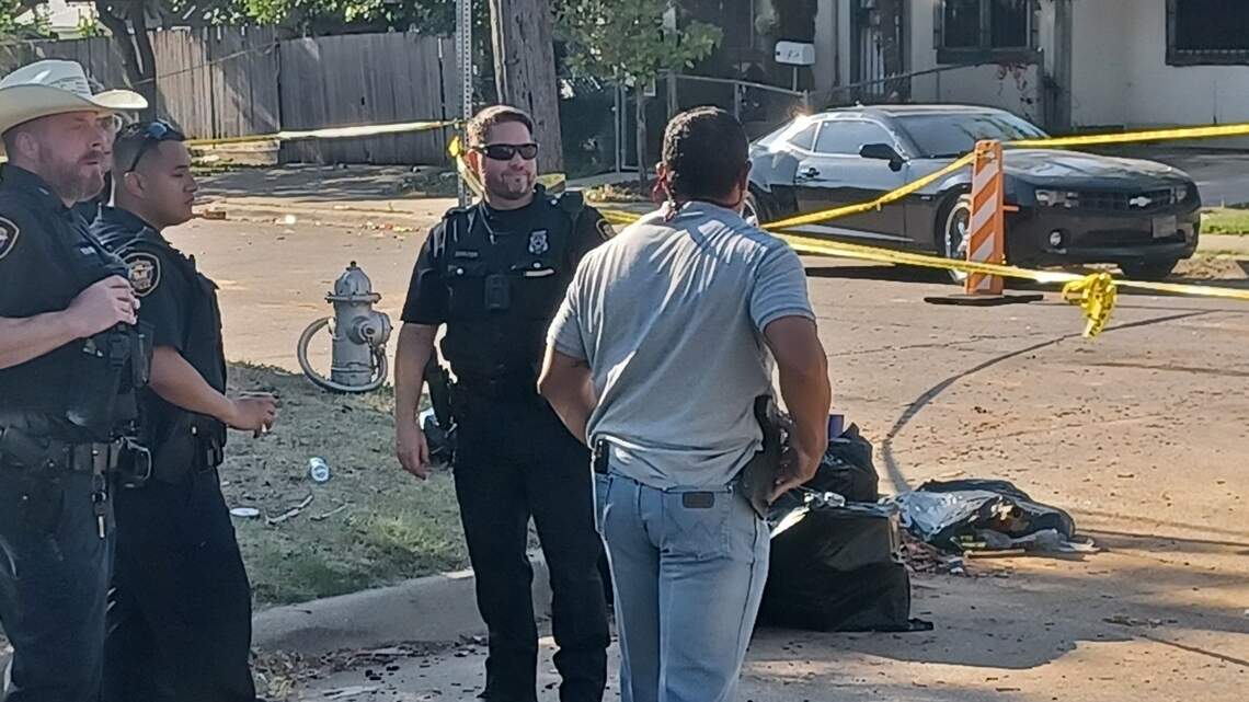 Officers fatally shoot two armed men in Fort Worth, Texas | Fort Worth ...
