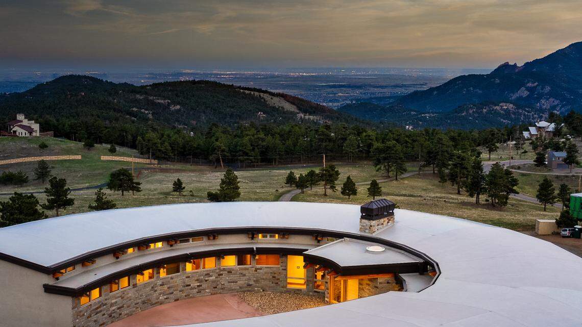 A perfect house for sale that even Zillow Gone Wild ‘can’t tease’? Check it out