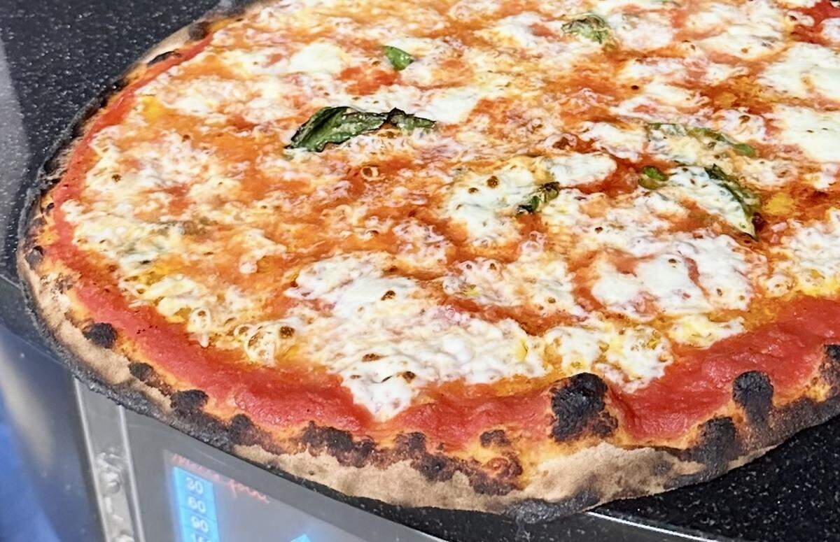 A pizza Margherita at Felina in Fort Worth, Texas.