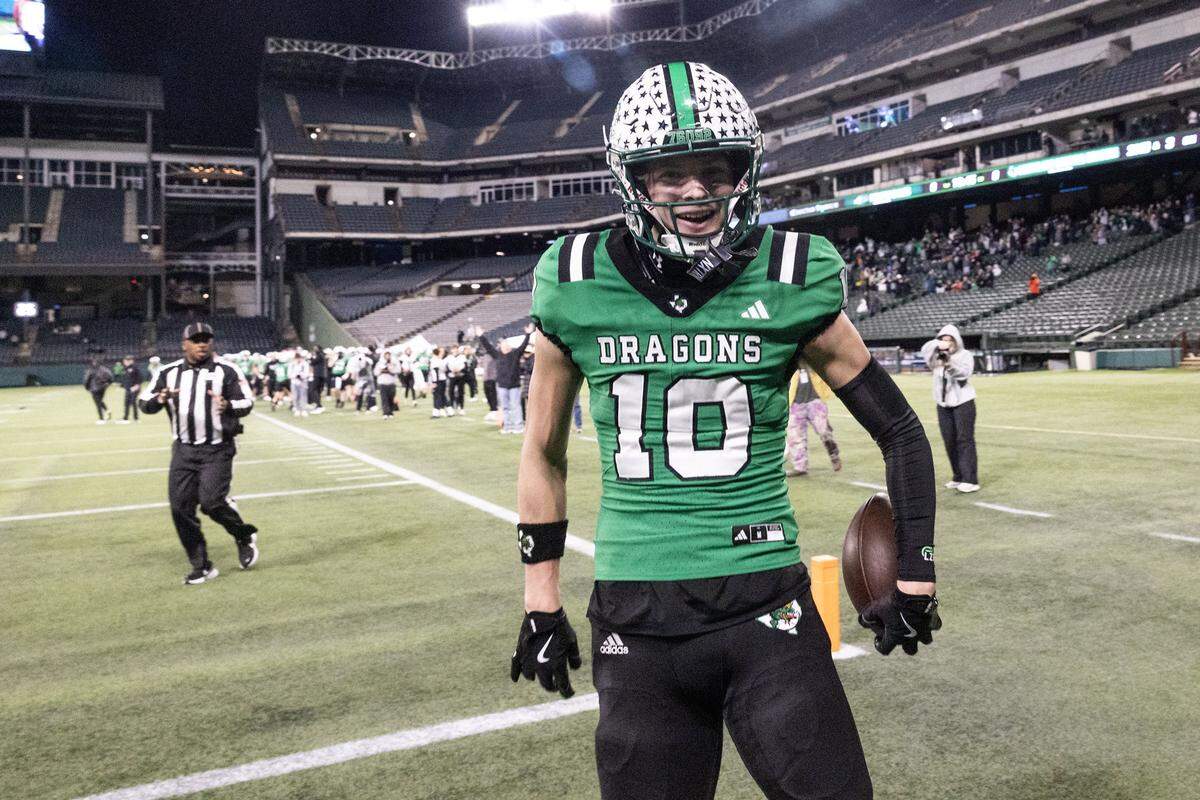 Southlake Carroll wide receiver Brody Knowles (10) celebrates after scoring a touchdown in the first half of the UIL Division II Regional playoff game at Choctaw Stadium in Arlington on Friday, Nov. 28, 2025.