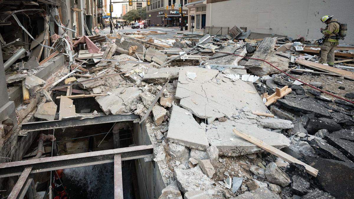 Multiple blocks of downtown Fort Worth may be closed ‘several days’ after hotel blast