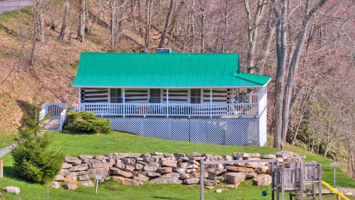 Fans of the hit movie are invited to “have the time of their lives” for a weekend at the Mountain Lake Lodge in Virginia.