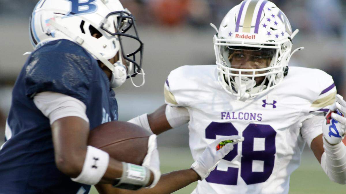 Keller Timber Creek football is moving up in the Star-Telegram’s Class 6A area rankings.