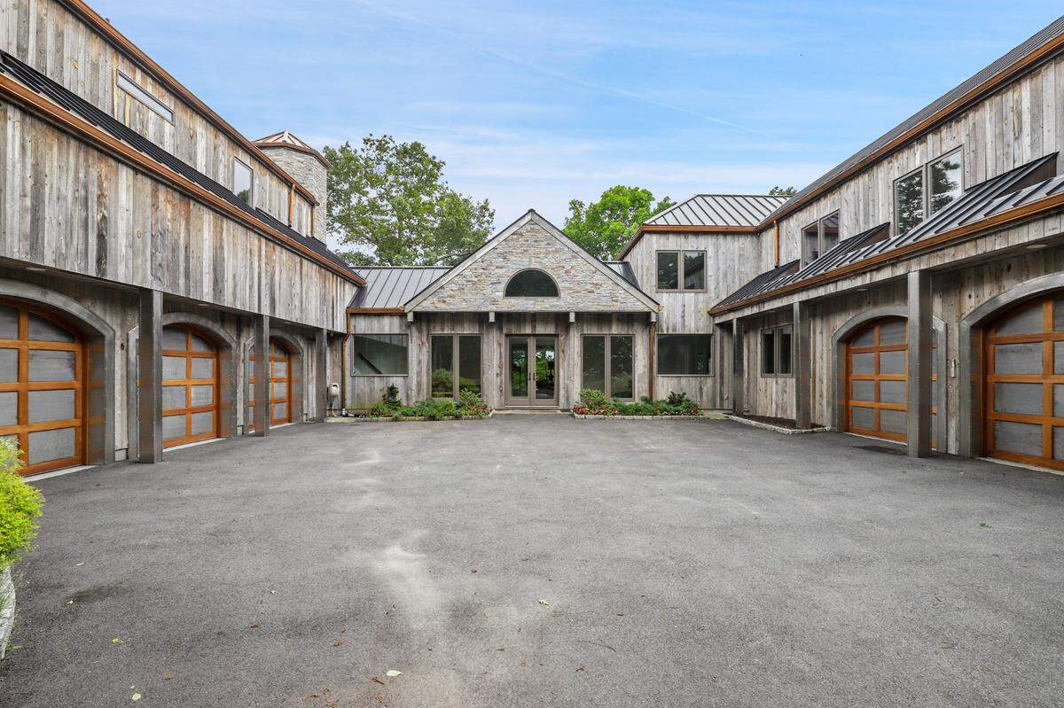 Garage area