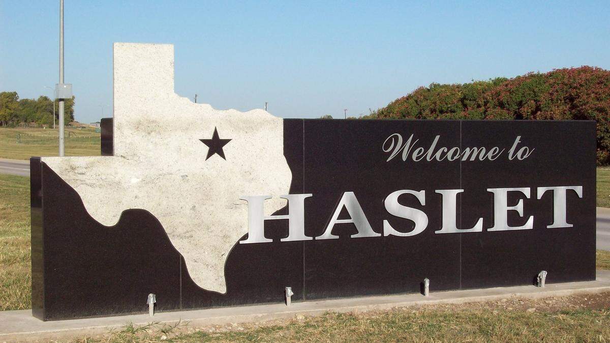 Mayor Gary Hulsey says that a siren-like noise heard by residents in Haslet, Texas is suspected to be caused by an electric train, which was later confirmed by railroad officials. 