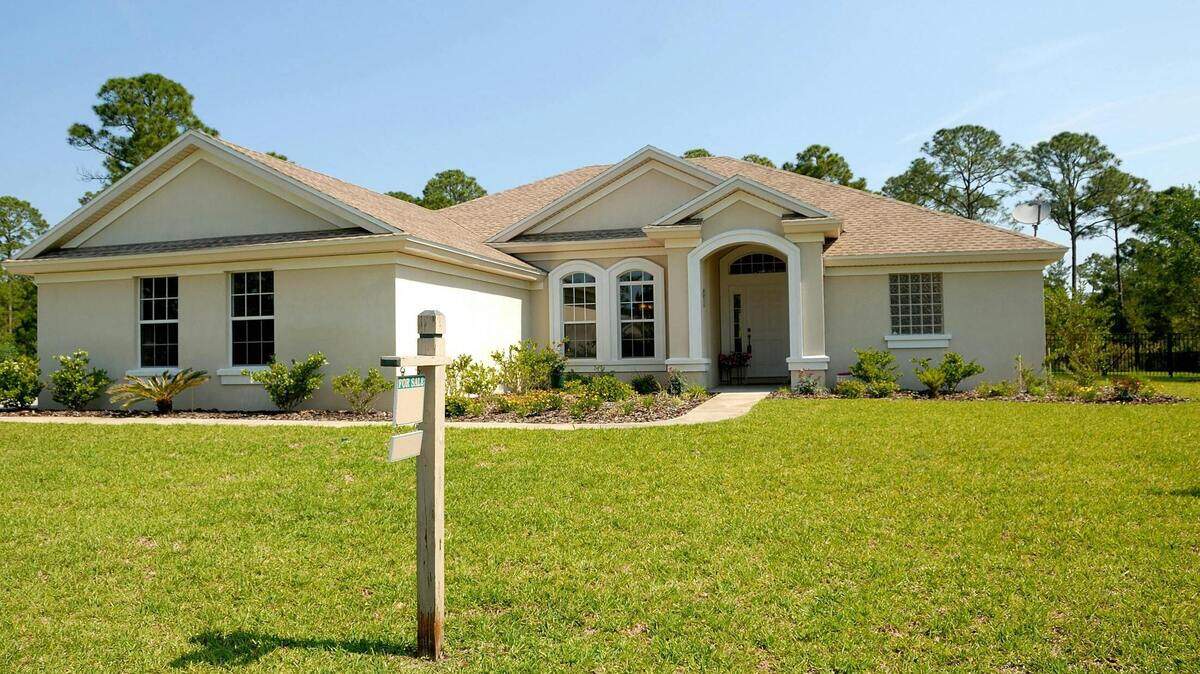 Title fraud could force home owners to get in credit trouble or home foreclosure, ensure your name is protected with Property Fraud Alert.