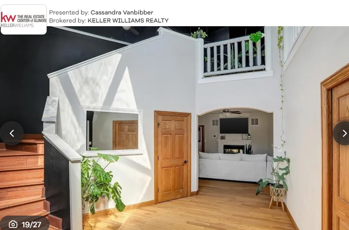 Entry house