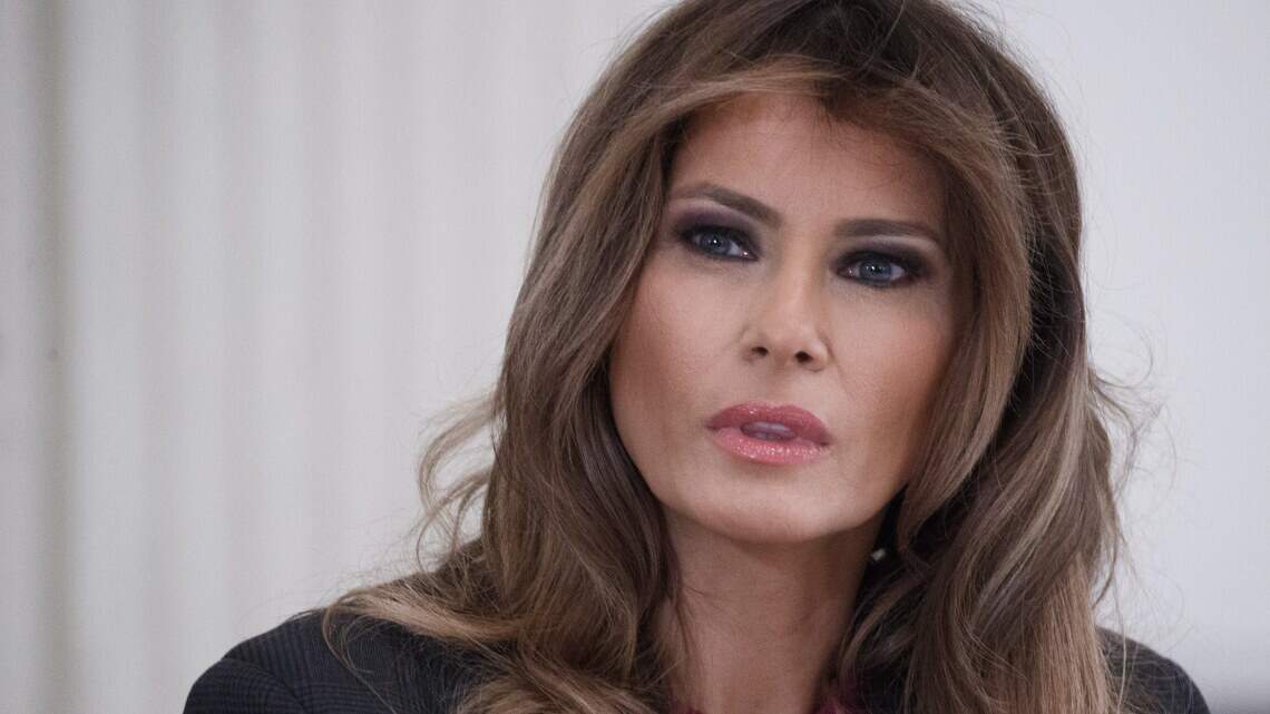 Melania Trump visita centros de detención de niños migrantes