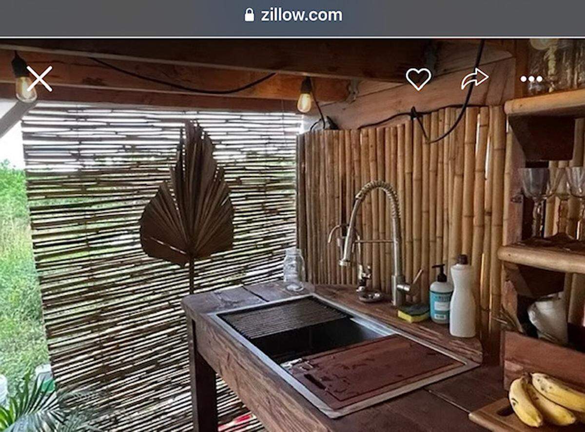 Kitchen area
