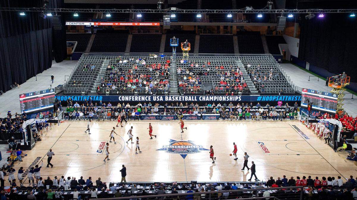 Old Dominion and Western Kentucky play for the Conference USA men’s tournament championship Saturday, March 16, 2019, in Frisco, Texas. The court was set up inside the Ford Center at The Star, a practice facility of the Dallas Cowboys. (AP Photo/Jeffrey McWhorter)
