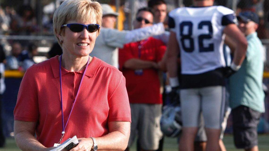 Former Fort Worth Star-Telegram reporter Charean Williams won the Dick McCann Award and is being inducted in the Pro Football Hall of Fame.