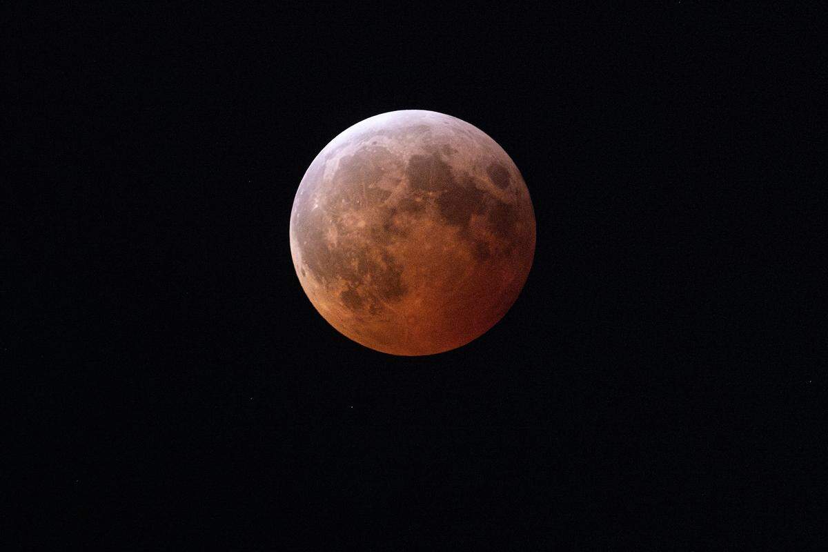 The Blood moon lunar eclipse is visible in the Fort Worth sky on Friday, March, 14, 2025.