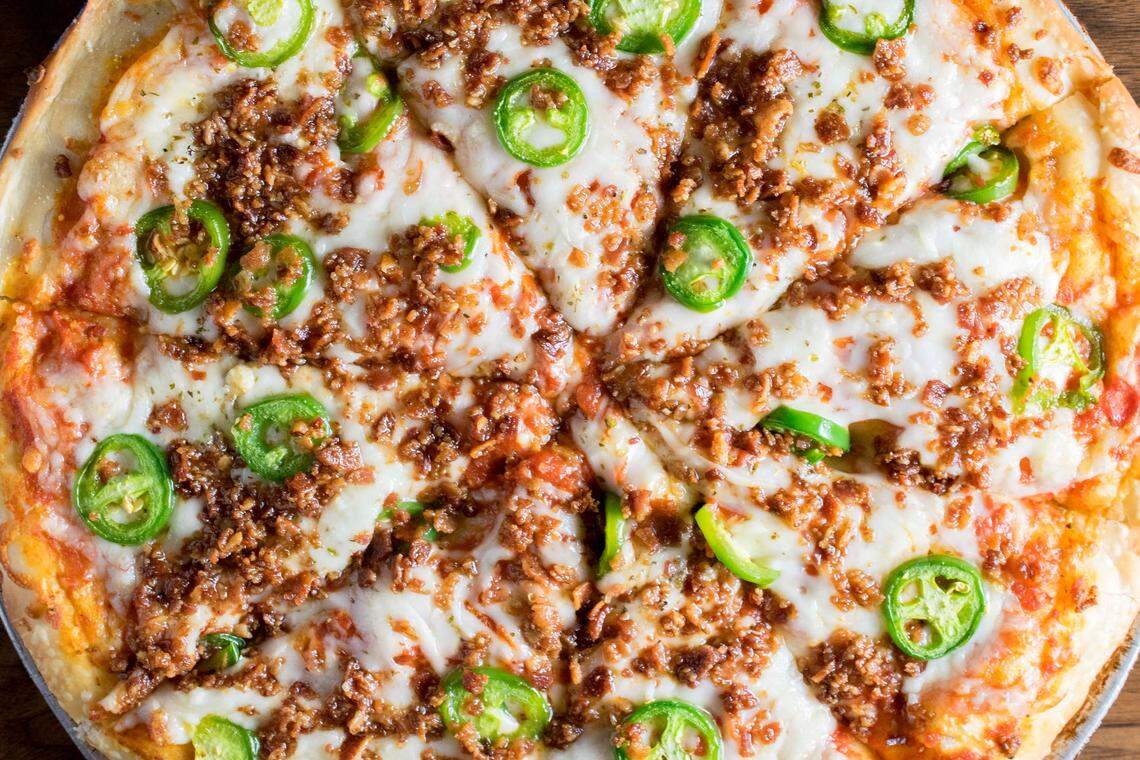 The BBQ chicken pizza at Buffalo Bros.