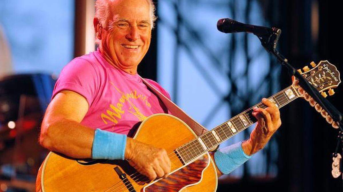 Jimmy Buffett performs at the Coyote Drive-In Thursday.