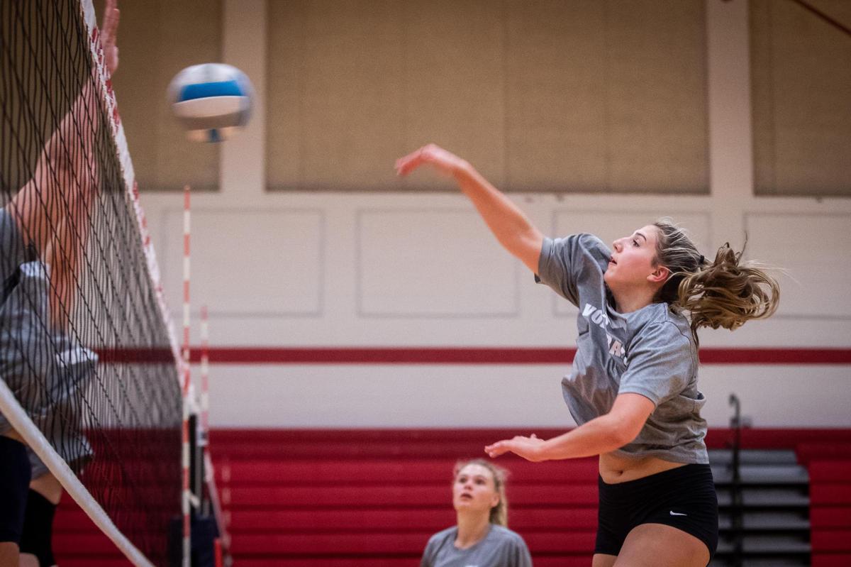 Alea Lastinger, who battled cancer as a child, is a senior volleyball player at Grapevine High School.