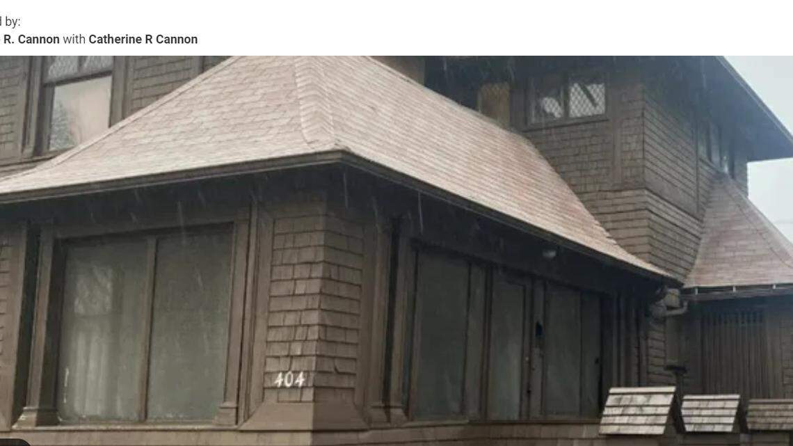 The exterior doesn’t stand out as much as most of the famous architect’s designs