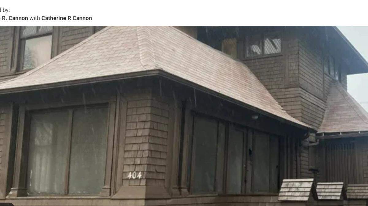 The exterior doesn’t stand out as much as most of the famous architect’s designs