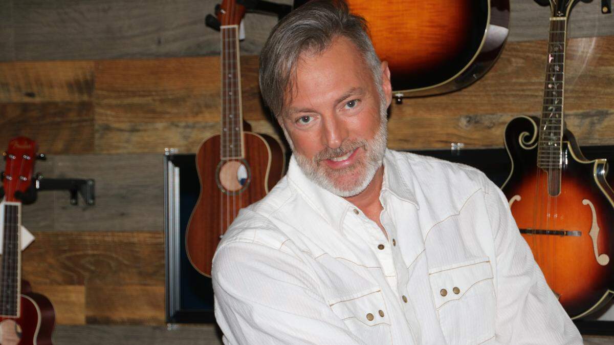 Country artist Darryl Worley is playing an acoustic show at Downtown Cowtown at The Isis, which has been renovated. The theater originally opened in 1915 and is located on Main Street between downtown Fort Worth and the Stockyards.