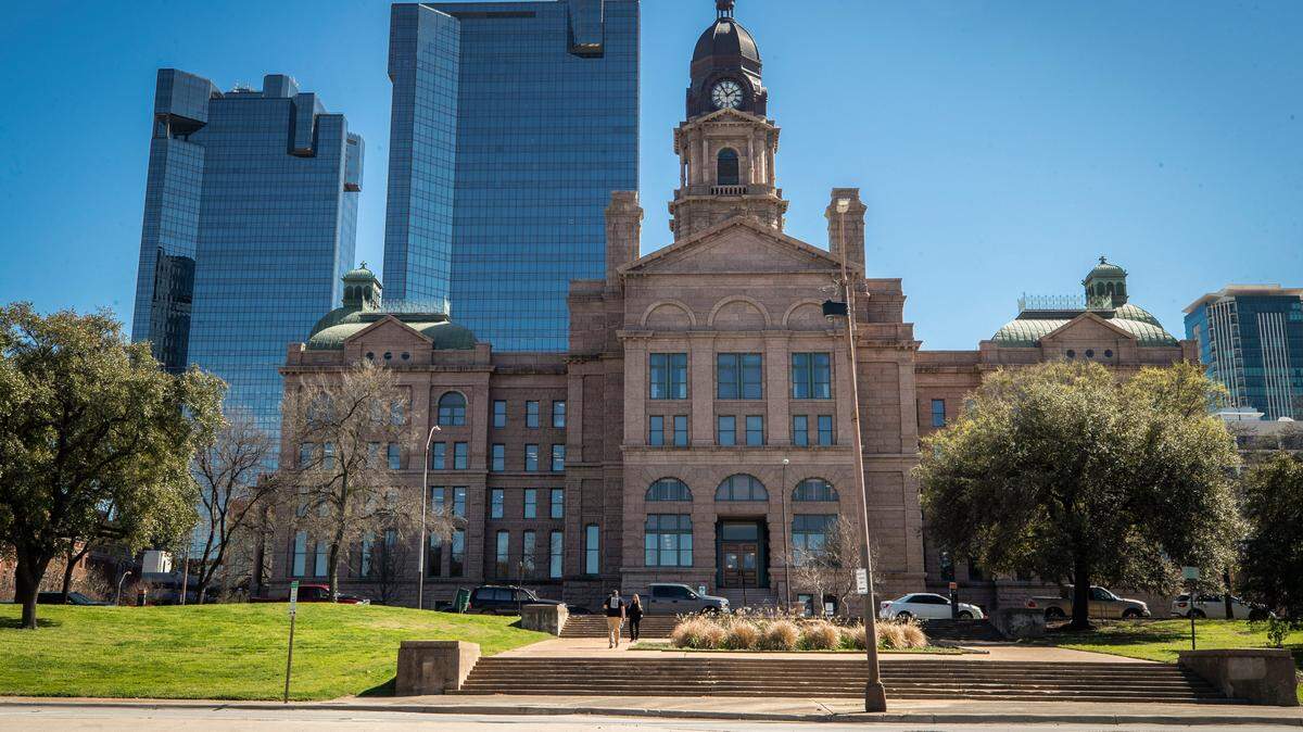 Deputies from the Tarrant County Sheriff’s Office responded to the Tarrant County Courthouse on Tuesday, May 5, after a bomb threat was reported. No suspicious packages or devices were found.