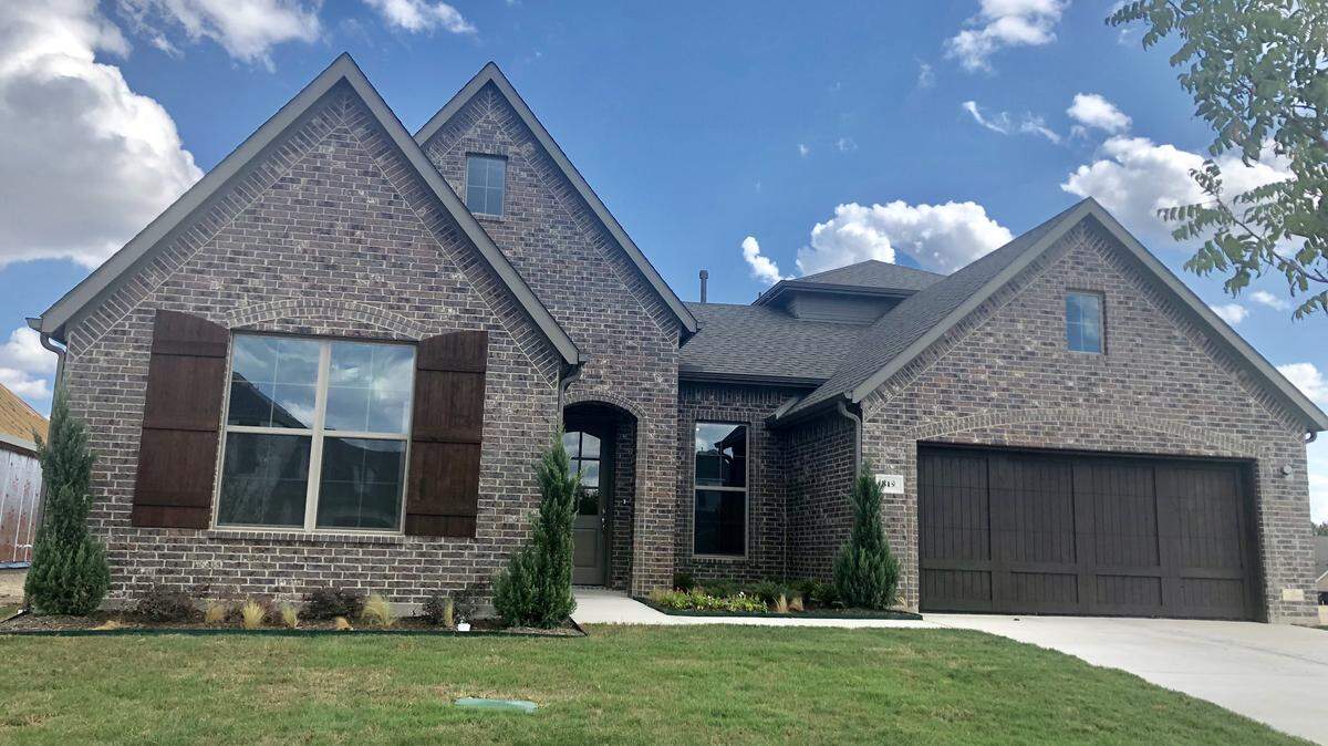 The home at 819 Highlands Avenue is open Sunday, October 20 from 12 to 6 p.m.