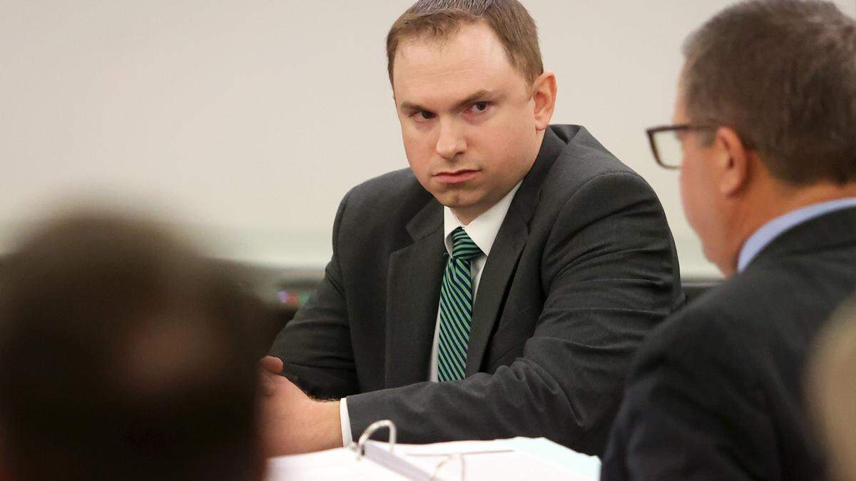 Did prosecutors do enough? Fort Worth community, lawyers react to Aaron Dean murder trial