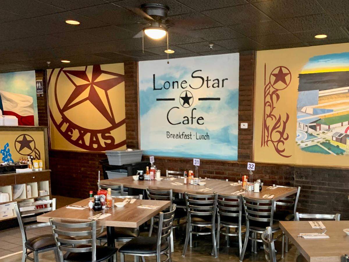Lone Star Cafe in north Arlington serves breakfast and lunch.