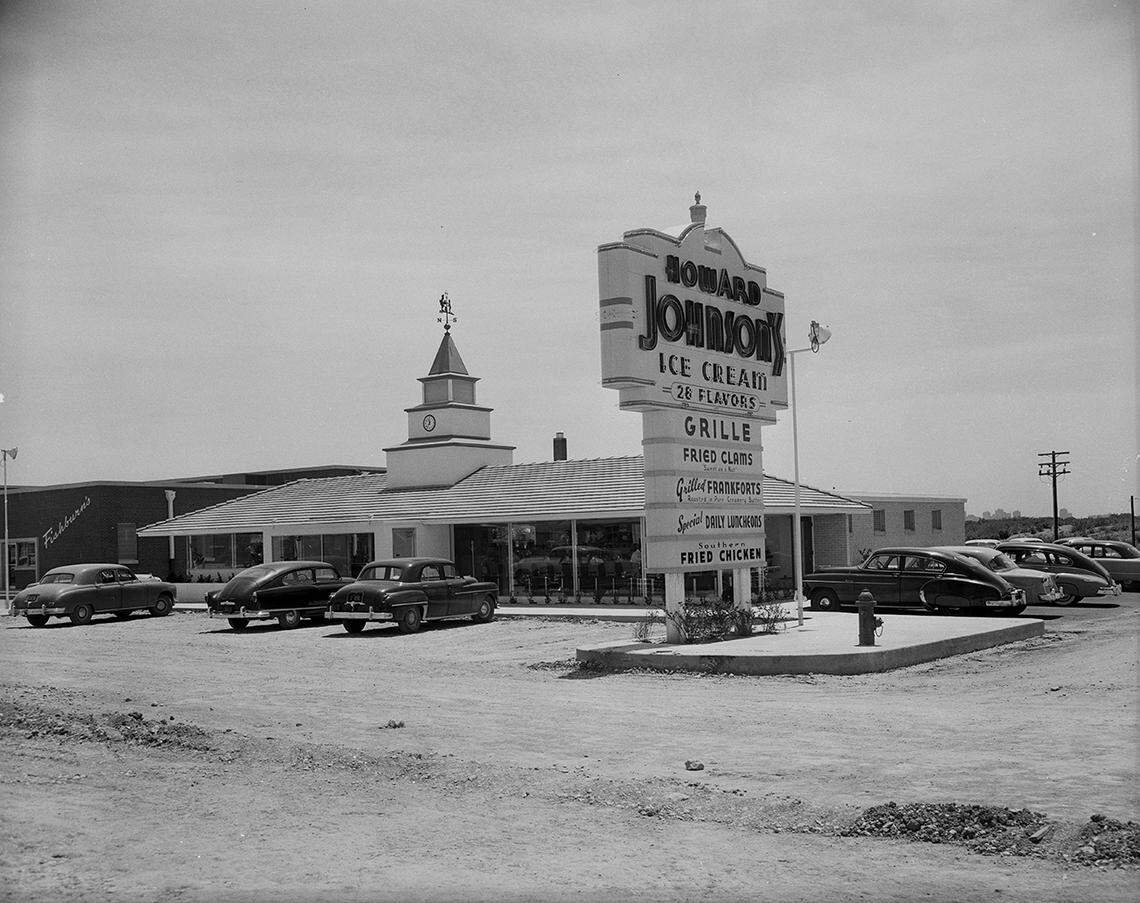 June 2, 1952: A second Howard Johnson’s restaurant to appear on the Fort Worth scene will open formally Thursday at the Fair Oaks Shopping Center on River Oaks Boulevard.